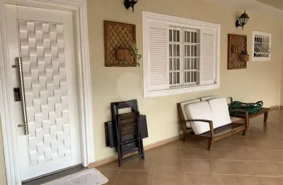 Casa com 3 quartos à venda na rua augusto, 33, vila martins, carapicuíba, 325 m2 por r$ 880.000