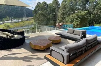 Casa em condomínio fechado com 4 quartos à venda na alameda pinot, 277, tamboré, barueri, 790 m2 por r$ 7.890.000