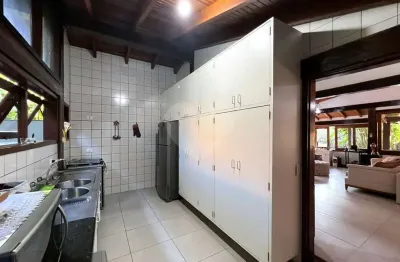 Chácara / sítio com 4 quartos à venda na rua das laranjeiras, 146, chácara dos lagos, carapicuíba, 320 m2 por r$ 2.400.000