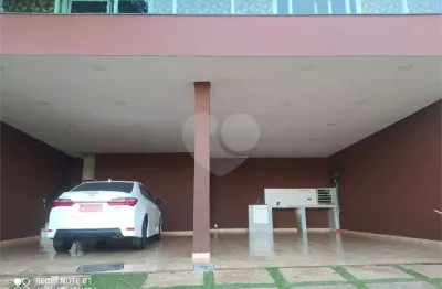 Casa com 3 quartos à venda na rua holanda, 32, recanto maravilha iii, santana de parnaíba, 750 m2 por r$ 1.010.000