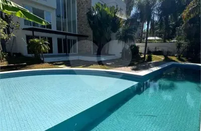 Casa em condomínio fechado com 5 quartos à venda na rua cerejeira, 140, parque viana, barueri, 725 m2 por r$ 9.800.000