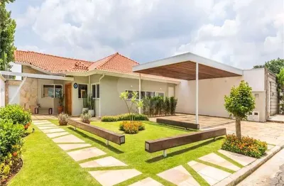 Casa em condomínio fechado com 3 quartos à venda na avenida dos carvalhos, 21, terras do madeira, carapicuíba, 370 m2 por r$ 2.700.000