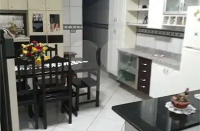 Casa com 3 quartos à venda na rua flor de amoras, 668, jardim das flores, osasco, 240 m2 por r$ 730.000
