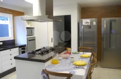 Casa em condomínio fechado com 6 quartos à venda na alameda jaguaruçu, 932, residencial morada dos lagos, barueri, 700 m2 por r$ 3.600.000