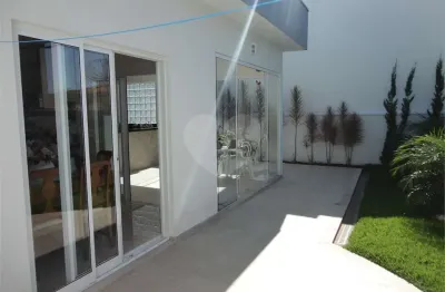 Casa em condomínio fechado com 3 quartos à venda na rua vereador walter obmer woelzke, 609, jardim das palmeiras, valinhos, 185 m2 por r$ 1.390.000