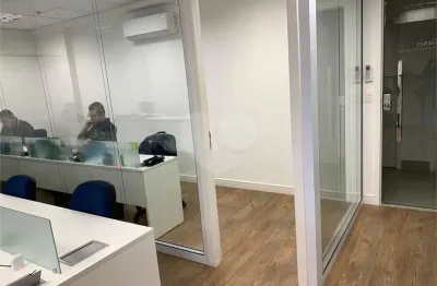 Sala comercial à venda na rua verbo divino, 2001, chácara santo antônio, são paulo, 62 m2 por r$ 747.000