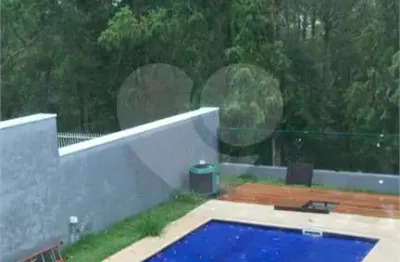 Casa em condomínio fechado com 4 quartos para alugar na alameda do orvalho, 92, cidade tamboré, santana de parnaíba, 560 m2 por r$ 27.000