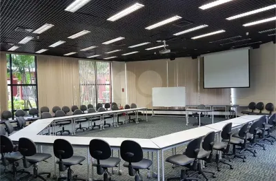 Prédio para alugar na rua cenno sbrighi 170, 170, água branca, são paulo, 3872 m2 por r$ 215.490