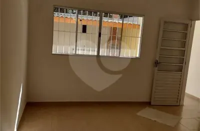 Casa com 3 quartos à venda na rua paulo augusto senhorini júnior, 32, cidade jardim, mogi das cruzes, 129 m2 por r$ 550.000