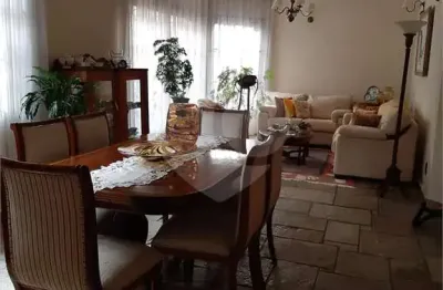 Casa com 3 quartos à venda na rua francisco vaz coelho, 285, vila lavínia, mogi das cruzes, 256 m2 por r$ 920.000