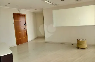 Sala comercial à venda na largo do paissandu, 72, centro, são paulo, 90 m2 por r$ 550.000