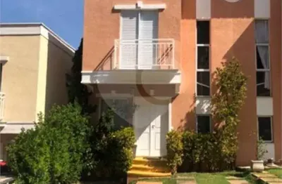 Casa em condomínio fechado com 3 quartos à venda na estrada municipal walter steurer, 1050, chácara pavoeiro, cotia, 139 m2 por r$ 695.000