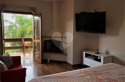 Casa em condomínio fechado com 4 quartos à venda na avenida josé giorgi, 610, granja viana ii, cotia, 250 m2 por r$ 2.500.000