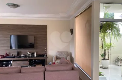 Casa em condomínio fechado com 4 quartos à venda na estrada do itapeti, 290, parque residencial itapeti, mogi das cruzes, 244 m2 por r$ 1.300.000