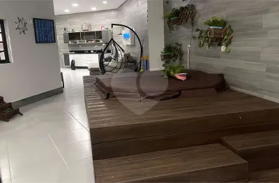 Casa com 3 quartos à venda na rua clemente faria, 543, jardim peri, são paulo, 800 m2 por r$ 2.300.000