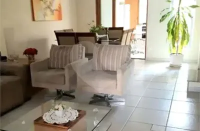 Casa com 3 quartos à venda na rua otelo rizzo, 92, vila gomes cardim, são paulo, 200 m2 por r$ 1.100.000