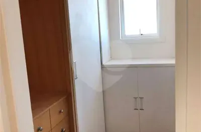 Casa em condomínio fechado com 4 quartos à venda na alameda brilhante, 821, alphaville, santana de parnaíba, 400 m2 por r$ 2.666.000