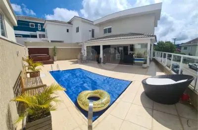 Casa em condomínio fechado com 3 quartos à venda na rua sabiá, 1206, suru, santana de parnaíba, 330 m2 por r$ 1.849.000