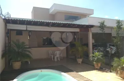 Casa com 3 quartos à venda na rua helder cândido martinez, 45, jardim santa elisa, são carlos, 227 m2 por r$ 980.000