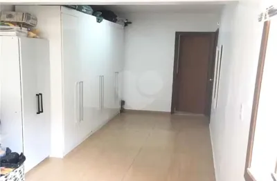 Casa com 3 quartos à venda na rua domênico maggion, 200, vila yolanda, osasco, 181 m2 por r$ 630.000