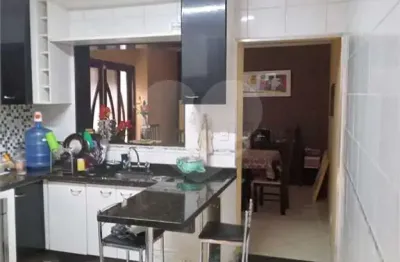 Casa com 3 quartos à venda na rua astecas, 157, jardim modelo, são paulo, 202 m2 por r$ 650.000