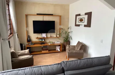 Casa com 3 quartos à venda na rua jaú, 251, santo antônio, osasco, 184 m2 por r$ 800.000