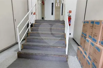 Sala comercial à venda na rua do triunfo, 134, santa ifigênia, são paulo, 299 m2 por r$ 600.000