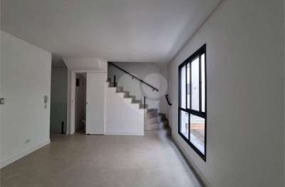 Casa em condomínio fechado com 2 quartos à venda na rua dom lara, 81, boqueirão, santos, 89 m2 por r$ 810.000