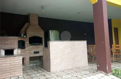 Casa com 4 quartos à venda na avenida santo antônio, 336, vila bela flor, mogi das cruzes, 306 m2 por r$ 1.100.000