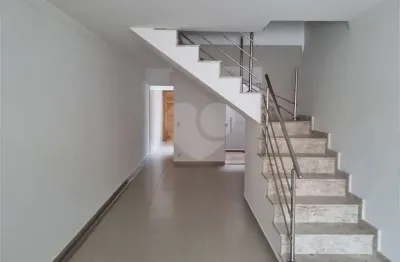 Casa com 3 quartos à venda na Rua Doutor Valentim Bouças, 254, Vila Mazzei, São Paulo, 90 m2 por R$ 680.000
