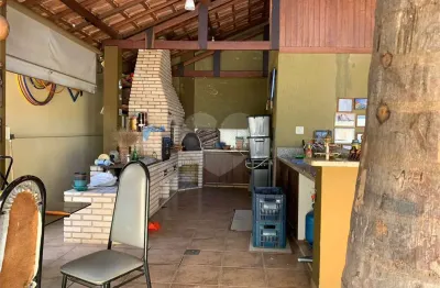 Casa em condomínio fechado com 3 quartos à venda na rua benedita stall sodré, 169, jardim centenário, são carlos, 400 m2 por r$ 1.000.000