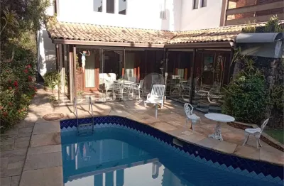 Casa em condomínio fechado com 3 quartos à venda na alameda dos gerânios, 19, alphaville, santana de parnaíba, 400 m2 por r$ 3.800.000