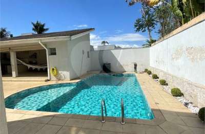 Casa em condomínio fechado com 4 quartos à venda na estrada do itapeti, 320, parque residencial itapeti, mogi das cruzes, 370 m2 por r$ 2.500.000