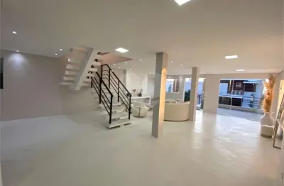 Casa em condomínio fechado com 3 quartos à venda na estrada do itapeti, 100, parque residencial itapeti, mogi das cruzes, 300 m2 por r$ 1.760.000