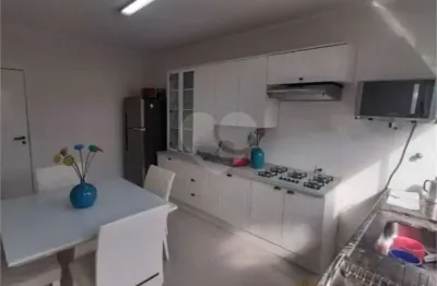 Casa com 2 quartos à venda na rua joaquim oliveira freitas, 2467, vila mangalot, são paulo, 250 m2 por r$ 690.000