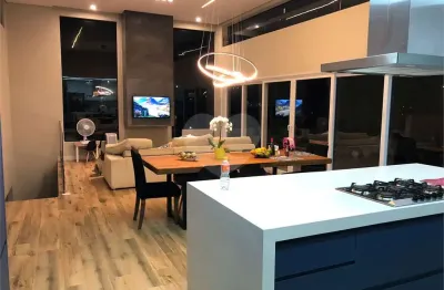 Casa em condomínio fechado com 4 quartos à venda na rua tapajós, 630, tarumã, santana de parnaíba, 280 m2 por r$ 2.385.000