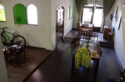 Casa com 3 quartos à venda na rua santa rosa, 263, vila industrial, mogi das cruzes, 236 m2 por r$ 890.000