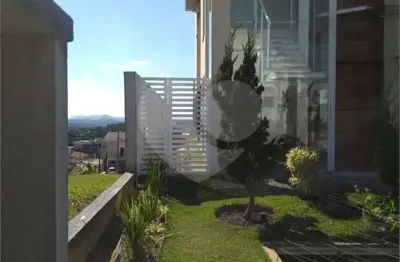 Casa em condomínio fechado com 4 quartos à venda na rua pedro luiz alencastro gasparetto, 1, centro, mogi das cruzes, 311 m2 por r$ 1.890.000