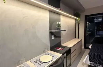 Apartamento à venda na rua das gardênias, 25, mirandópolis, são paulo, 26 m2 por r$ 319.500