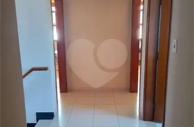 Casa com 3 quartos à venda na rua danlino ramos cruz, 149, jardim frei galvão, taboão da serra, 330 m2 por r$ 950.000