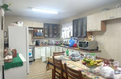 Casa com 3 quartos para alugar na avenida flora, 303, jaguaribe, osasco, 253 m2 por r$ 6.000