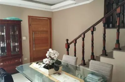 Casa com 4 quartos à venda na Rua Garabed Gananian, 232, Jardim Guapira, São Paulo, 259 m2 por R$ 1.000.000