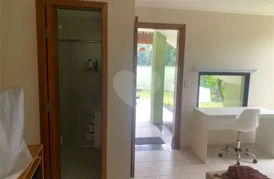 Casa em condomínio fechado com 3 quartos à venda na alameda das paineiras, 1273, morada dos pinheiros (aldeia da serra), santana de parnaíba, 335 m2 por r$ 1.600.000