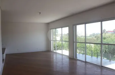 Casa em condomínio fechado com 4 quartos para alugar na alameda das camélias, 5890, alphaville, santana de parnaíba, 489 m2 por r$ 28.300