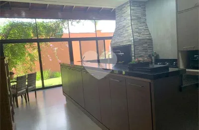 Casa em condomínio fechado com 4 quartos à venda na alameda michelangelo, 13, alphaville, santana de parnaíba, 307 m2 por r$ 2.700.000
