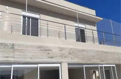 Casa em condomínio fechado com 3 quartos à venda na alameda vale do sol, 509, alphaville, santana de parnaíba, 270 m2 por r$ 1.950.000