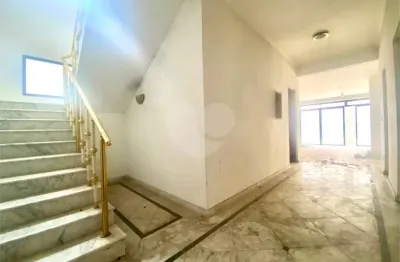 Casa em condomínio fechado com 4 quartos à venda na alameda jaú, 73, alphaville, santana de parnaíba, 324 m2 por r$ 2.100.000