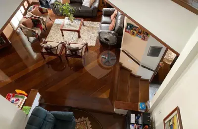 Casa em condomínio fechado com 4 quartos à venda na alameda das margaridas, 104, alphaville, santana de parnaíba, 326 m2 por r$ 2.298.000