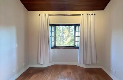 Casa em condomínio fechado com 4 quartos à venda na alameda das piúnas, 75, morada dos pinheiros (aldeia da serra), santana de parnaíba, 300 m2 por r$ 4.350.000
