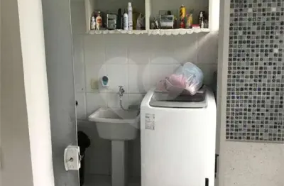 Casa em condomínio fechado com 3 quartos à venda na rua sabiá, 1328, suru, santana de parnaíba, 190 m2 por r$ 1.590.000